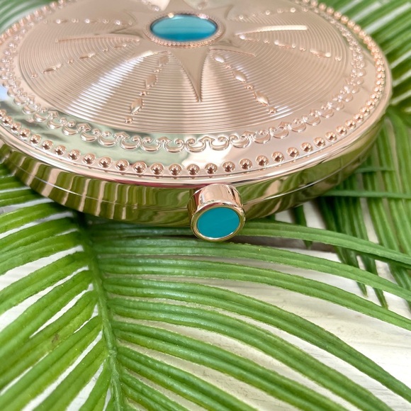 NIB Estée Lauder Bronze Goddess EyeShadow Palette - Picture 3 of 5